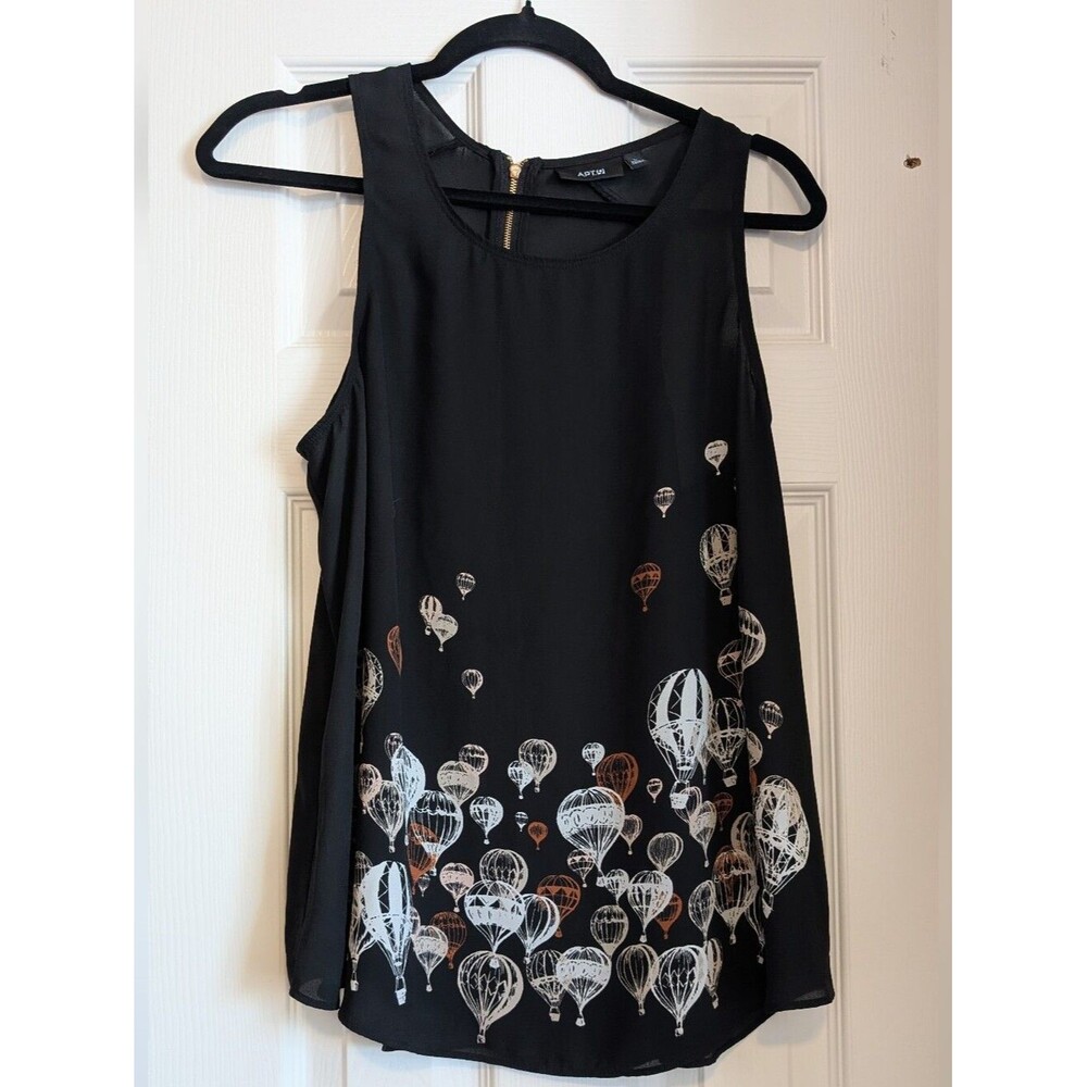 Adorable Apt. 9 Black Tank with Hot Air Balloon Print Size Large